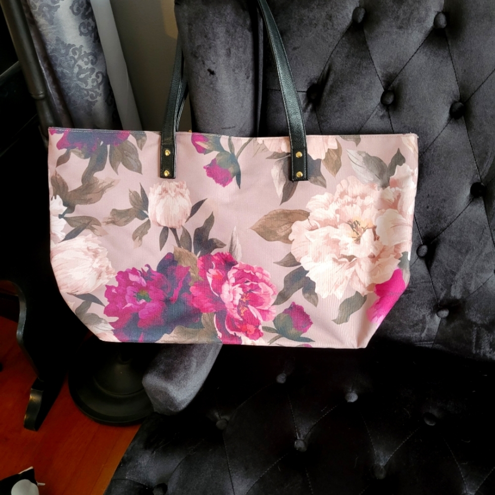 Lulu Dharma Floral Tote